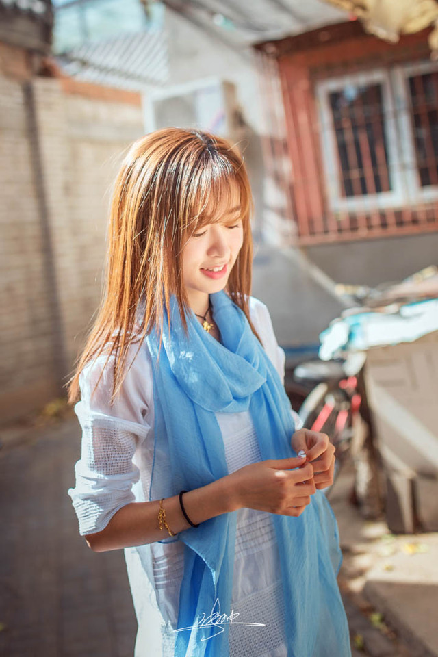 清纯美女户外小清晰写真